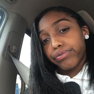 Meet your Posher, Tavincia